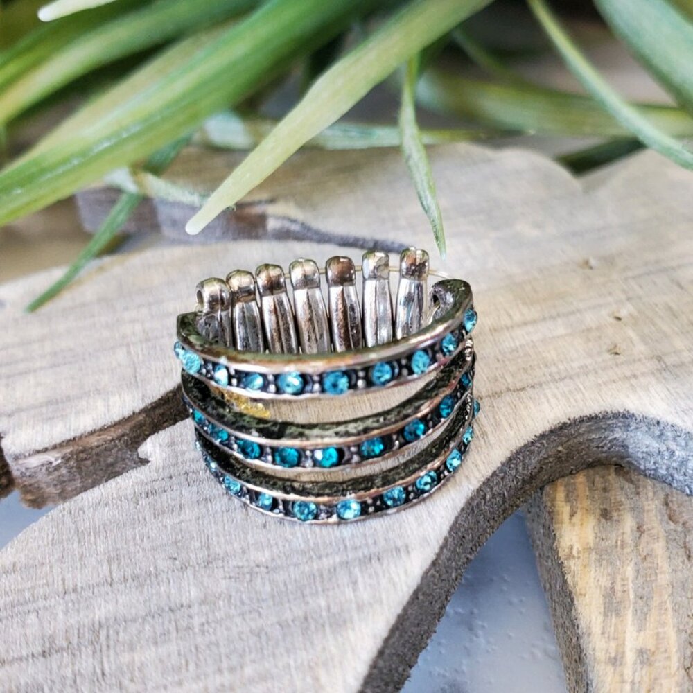 Silver Tone & Blue Jewels Stretch Band Ring Stack Look 💥3 for $24💥